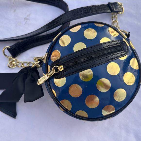 Betsey Johnson Patent Round Polka Dot Bag 💙🖤 - Picture 2 of 9